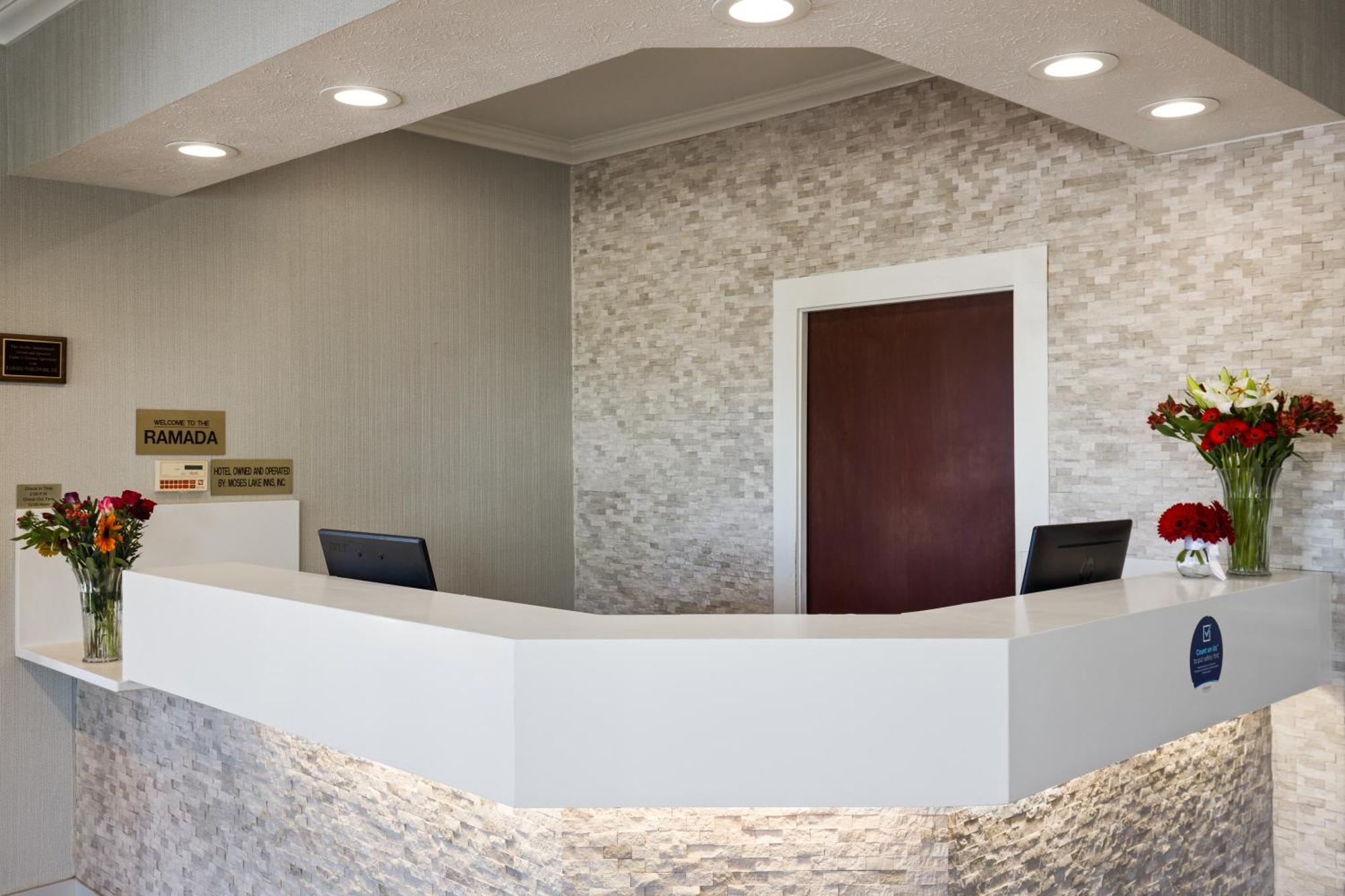 Ramada By Wyndham Moses Lake Εξωτερικό φωτογραφία